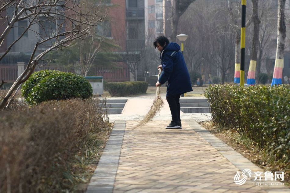 陈昊蓝花式追爱笑料不停 单细胞少女反差萌戳人