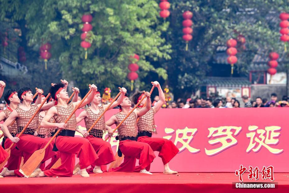 《未来中国》“墨子号”首席科学家潘建伟引领科技前沿 科学青年还原“恐怖实验”